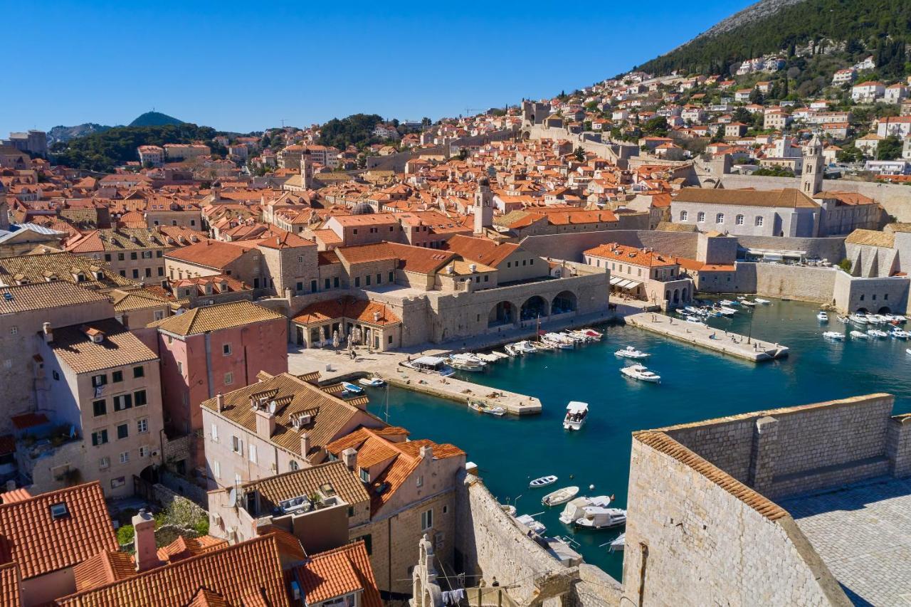 Villa Inside The Old Town With Private Terrace And Floor Heating Dubrovnik Bagian luar foto